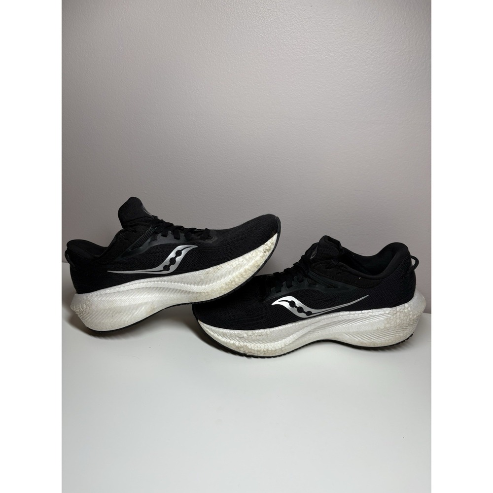 Saucony Triumph 21 Women's 'Black/White' Running Shoes S10881-10 LkNW - Size 7 - Picture 3 of 11